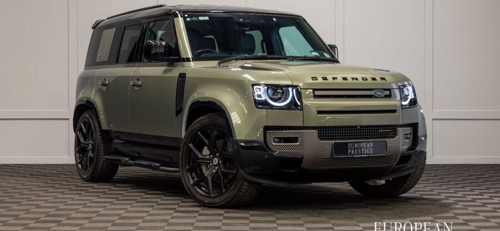 Land Rover Defender 2022
