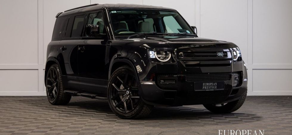 Land Rover Defender 2023