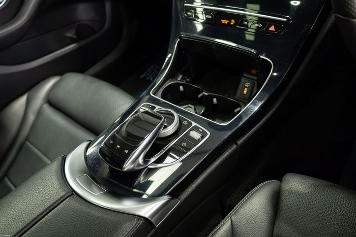 Mercedes-Benz C-Class 2019