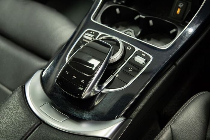 Mercedes-Benz C-Class 2019