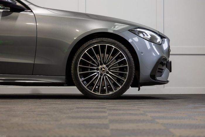Mercedes-Benz C-Class 2022