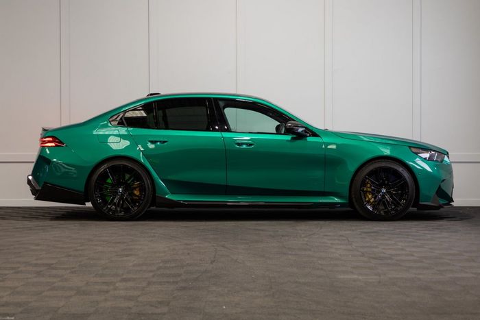 BMW M5 2024