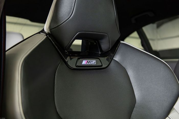 BMW M5 2024