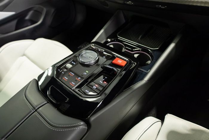 BMW M5 2024