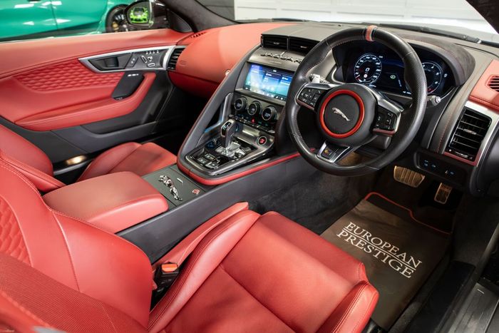 Jaguar F-Type 2021
