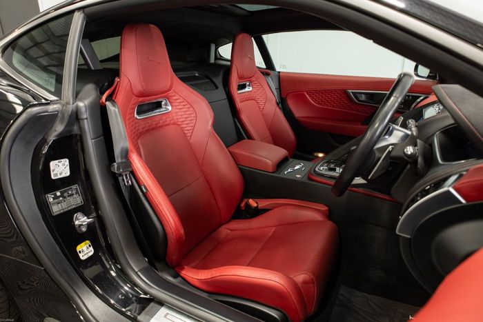 Jaguar F-Type 2021