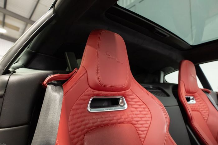 Jaguar F-Type 2021