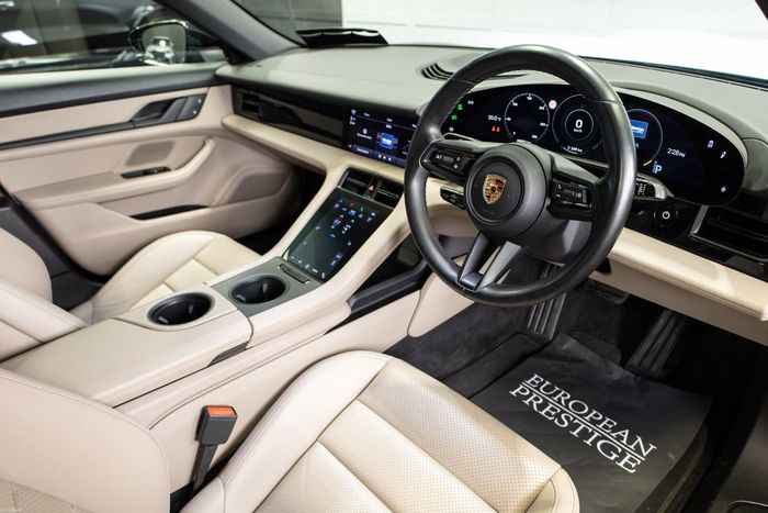 Porsche Taycan 2023