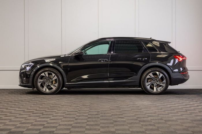 Audi Q8 e-tron 2023