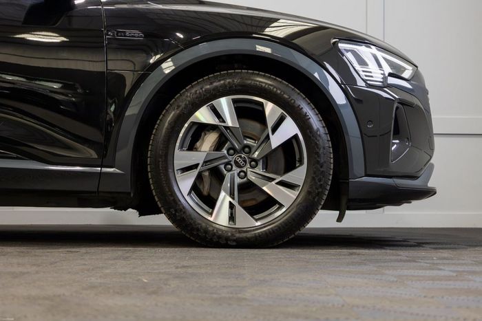 Audi Q8 e-tron 2023