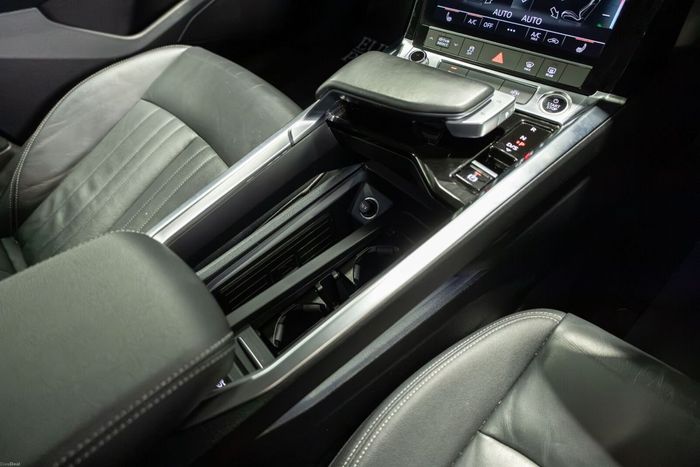 Audi Q8 e-tron 2023