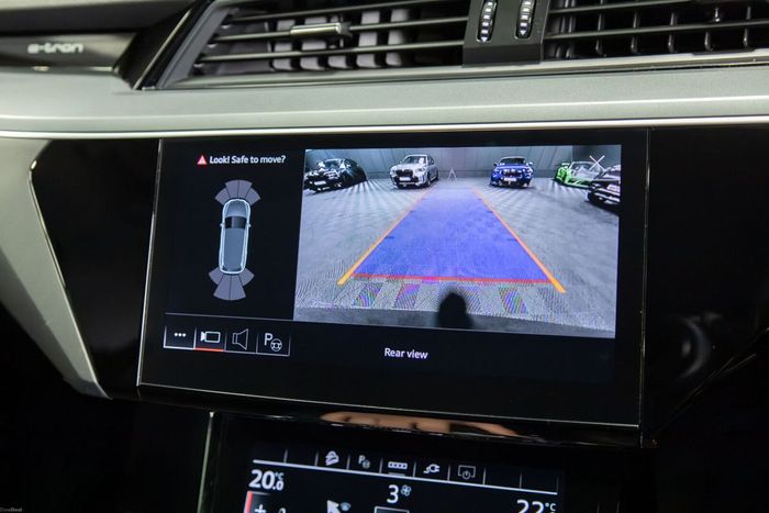 Audi Q8 e-tron 2023