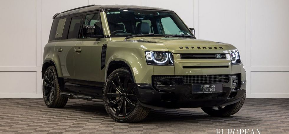 Land Rover Defender 2022