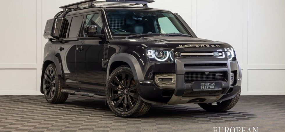 Land Rover Defender 2023