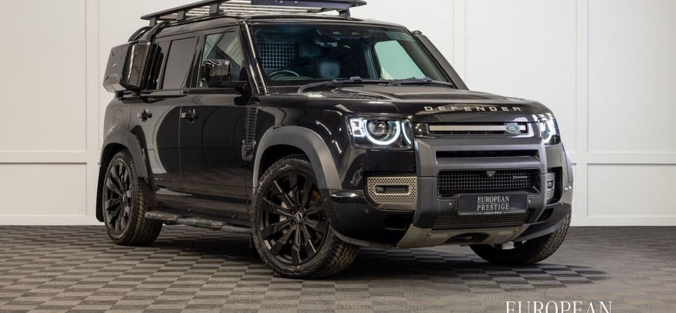 Land Rover Defender 2023