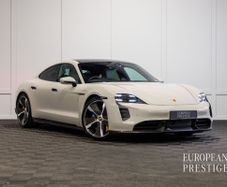 Porsche Taycan 2022