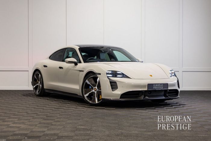 Porsche Taycan 2022