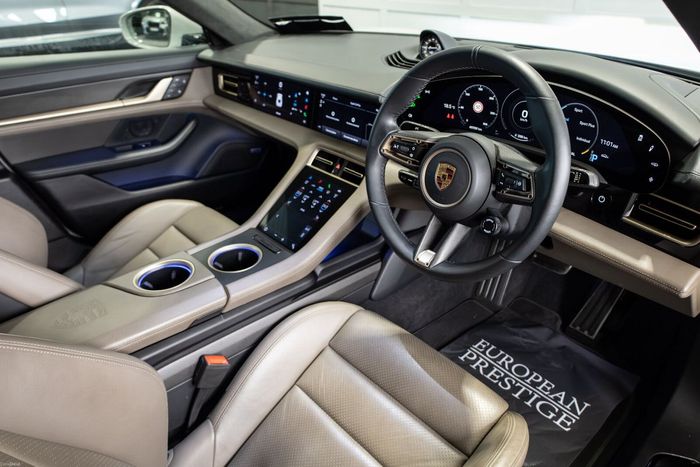 Porsche Taycan 2022