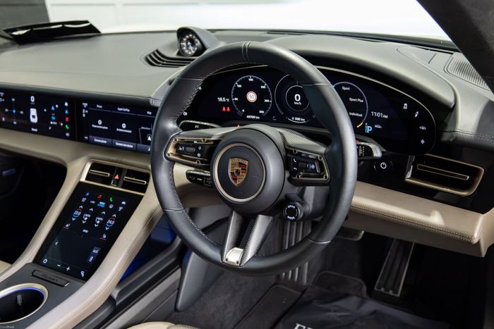 Porsche Taycan 2022