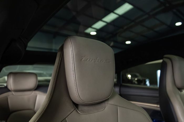 Porsche Taycan 2022