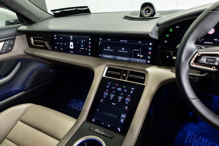 Porsche Taycan 2022