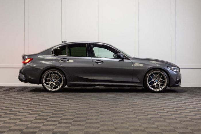 BMW 3 Series 2021
