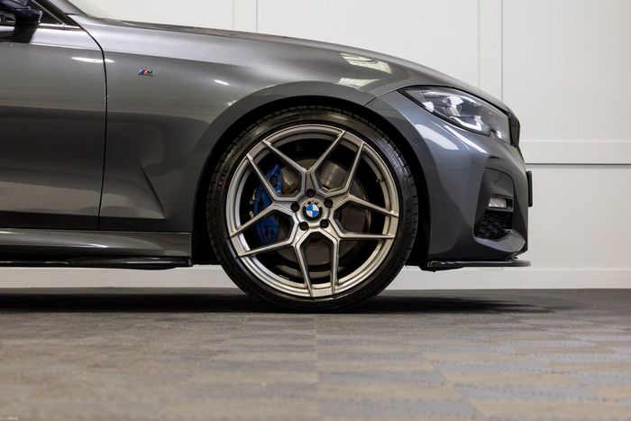 BMW 3 Series 2021