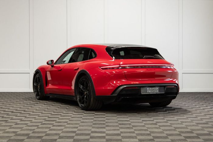 Porsche Taycan 2022