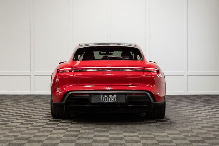 Porsche Taycan 2022