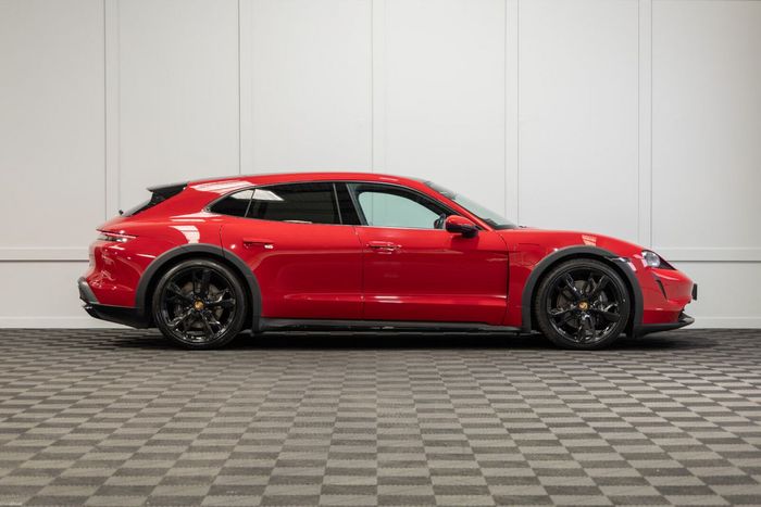 Porsche Taycan 2022