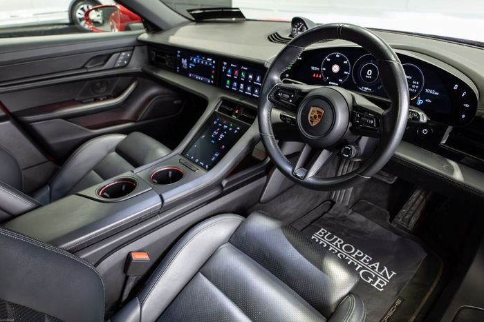 Porsche Taycan 2022