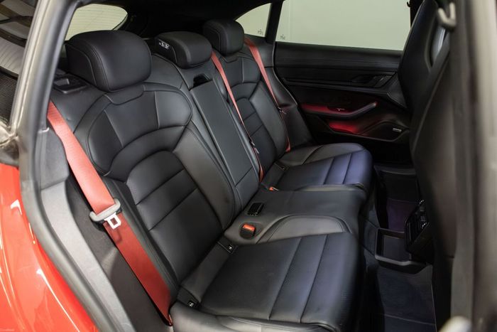 Porsche Taycan 2022