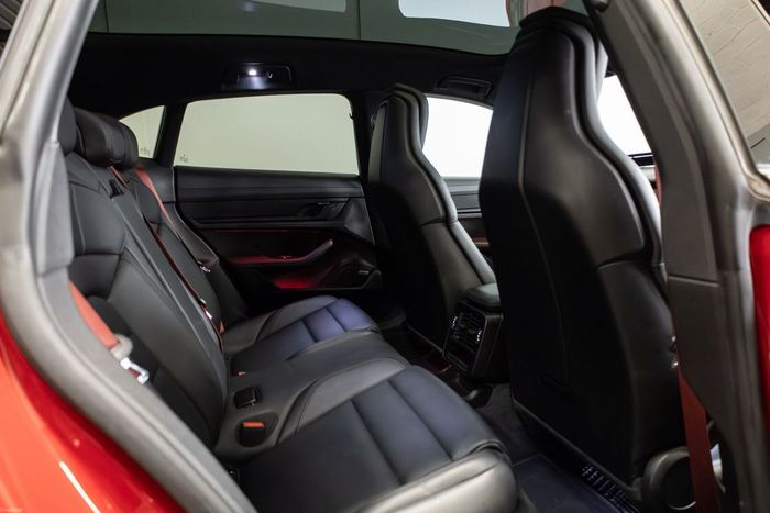 Porsche Taycan 2022