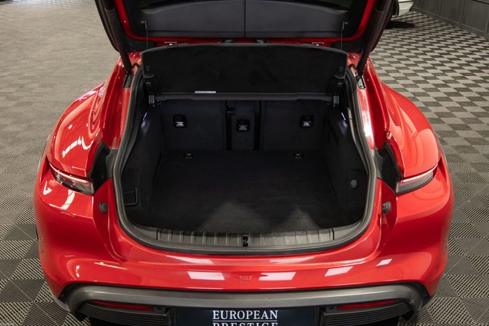 Porsche Taycan 2022