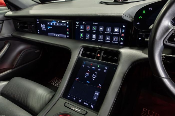 Porsche Taycan 2022