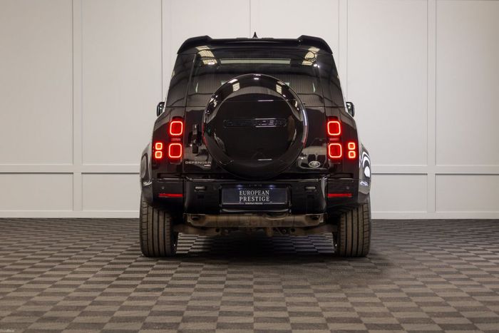 Land Rover Defender 2022