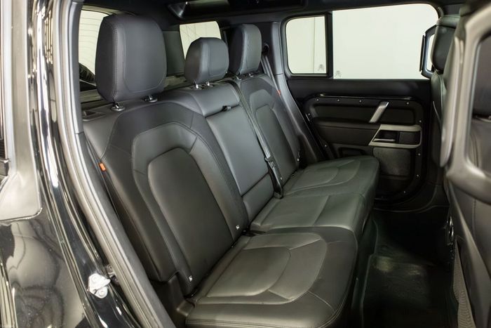 Land Rover Defender 2022