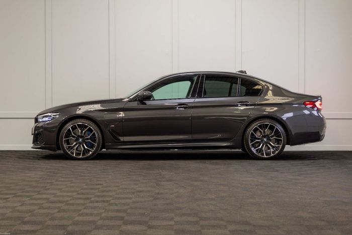 BMW 5 Series 2021