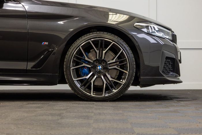 BMW 5 Series 2021