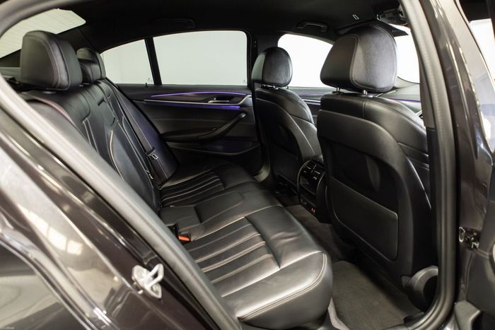 BMW 5 Series 2021