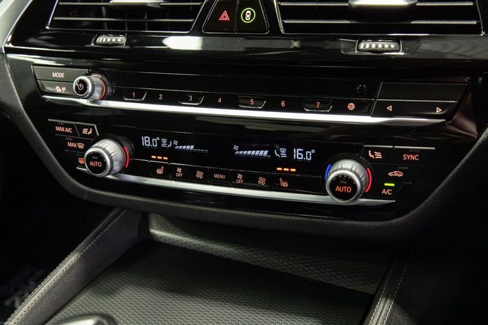 BMW 5 Series 2021