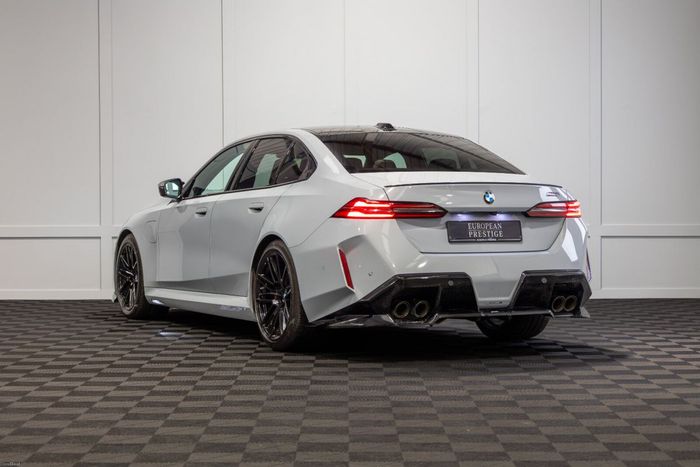 BMW M5 2025