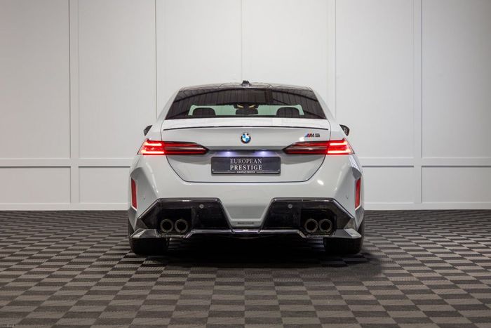 BMW M5 2025