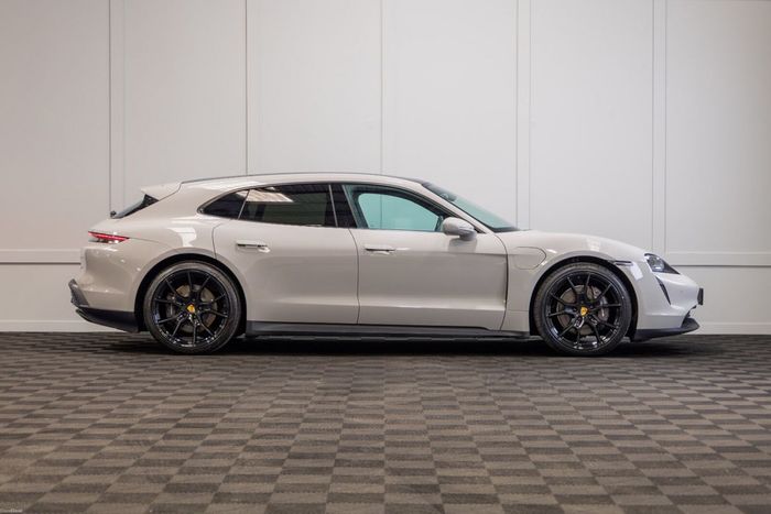 Porsche Taycan 2023