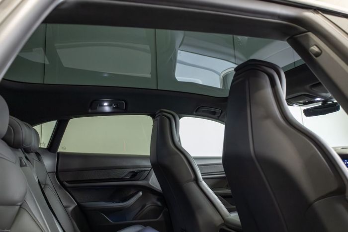 Porsche Taycan 2023