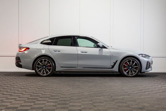 BMW i4 2023