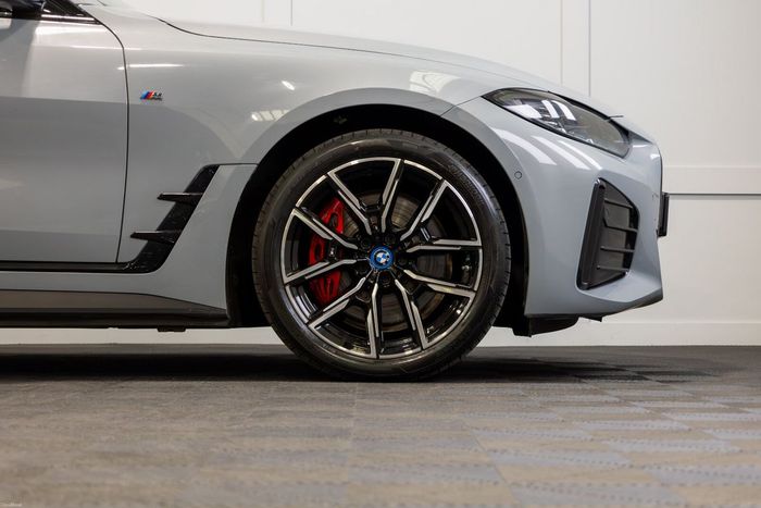 BMW i4 2023
