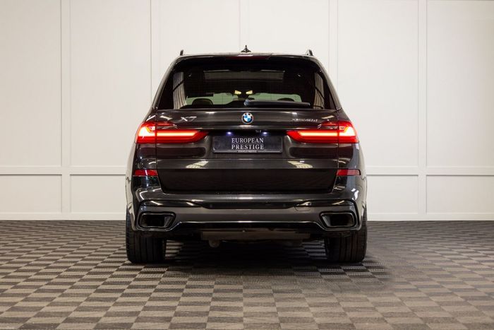 BMW X7 2022