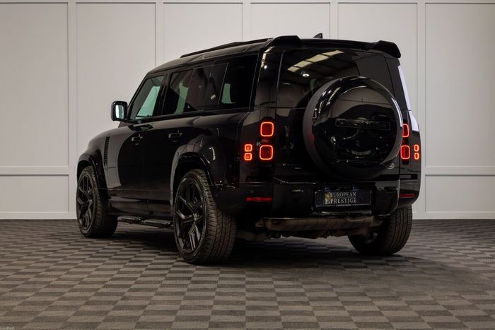 Land Rover Defender 2022