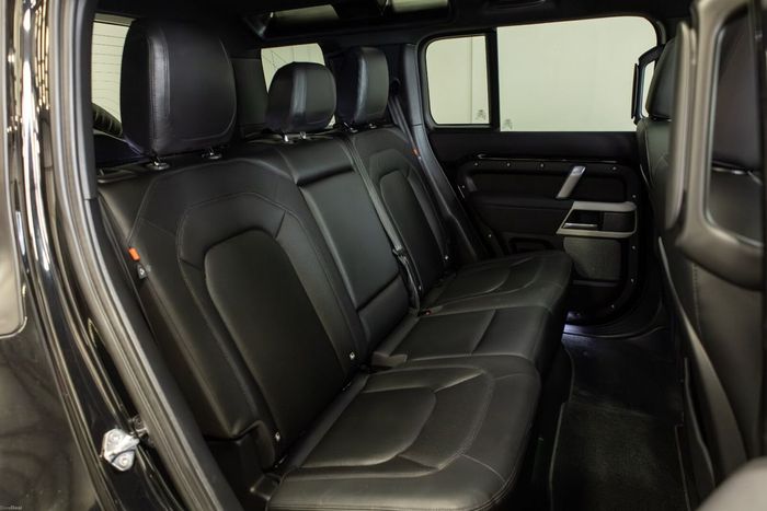 Land Rover Defender 2022
